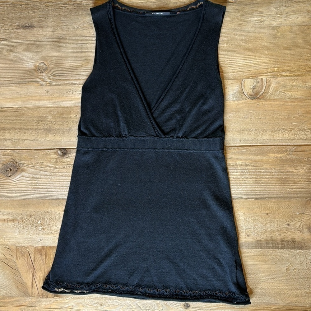 Elie Tahari XS Black Tank with edge detail